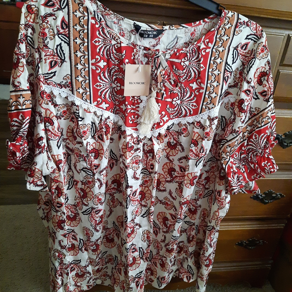 BloomChic Red and White Boho Blouse